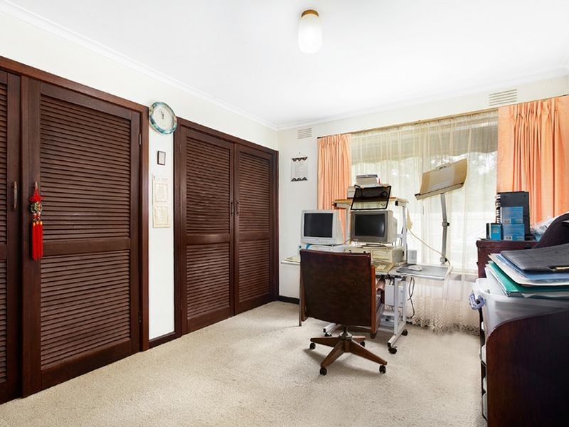 42 Ruby Street, Burwood East VIC 3151