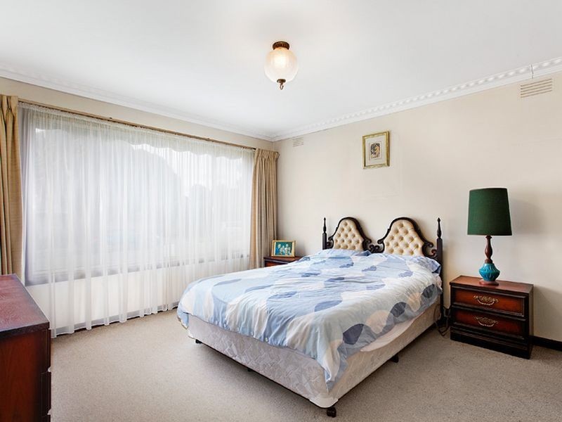 42 Ruby Street, Burwood East VIC 3151