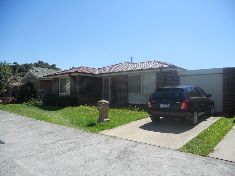 14 Grierson Drive, Kilsyth VIC 3137