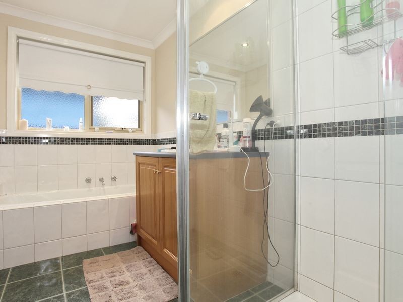 2/51 Austin Street, Ferntree Gully VIC 3156