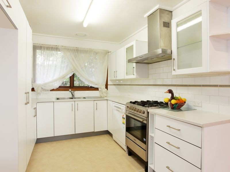 26 Holyrood Drive, Vermont VIC 3133