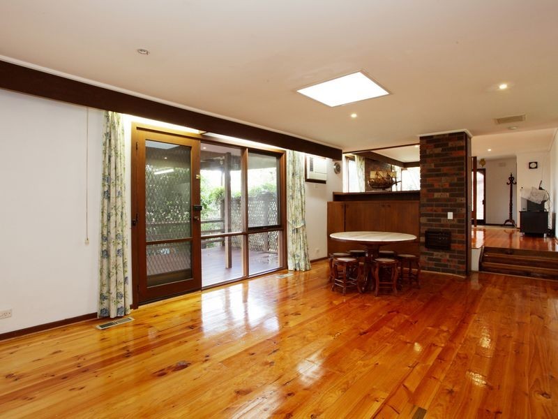 26 Holyrood Drive, Vermont VIC 3133