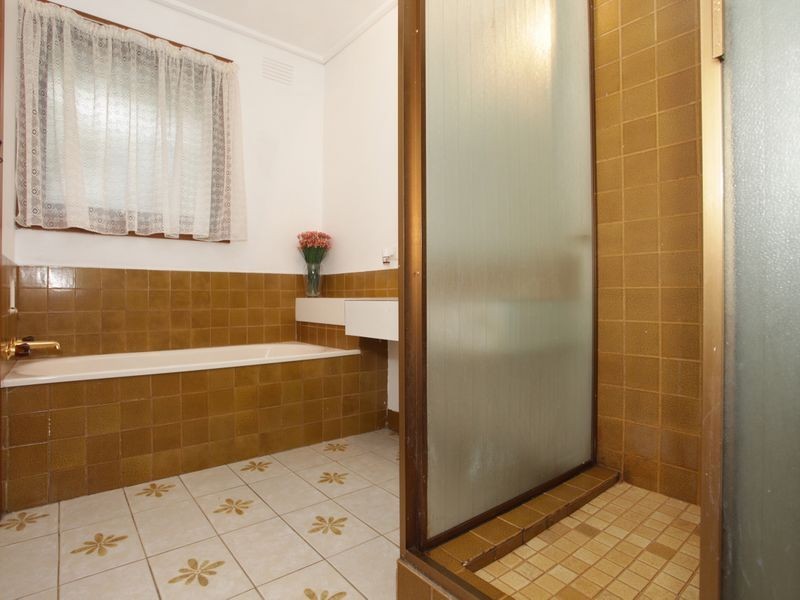 26 Holyrood Drive, Vermont VIC 3133