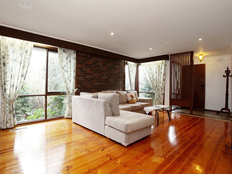 26 Holyrood Drive, Vermont VIC 3133