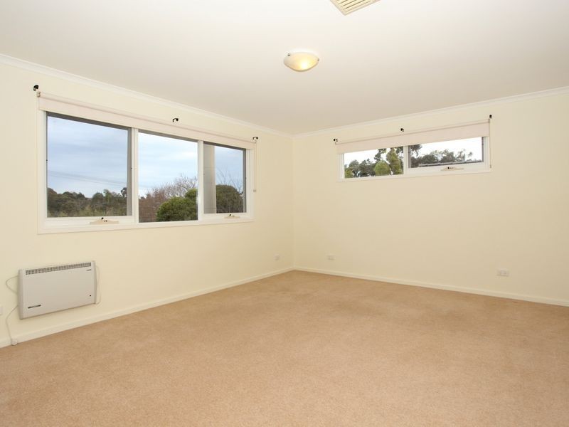 11 Bunker Crescent, Glen Waverley VIC 3150