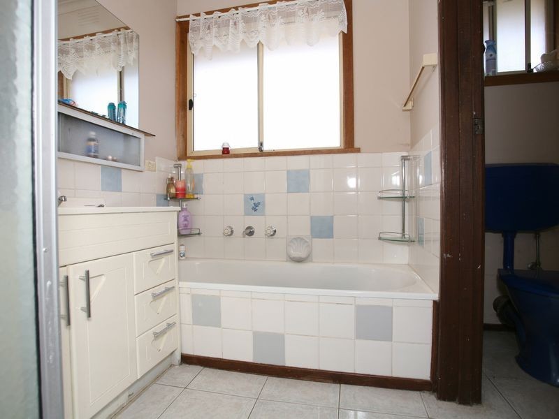 54 Burke Road, Ferntree Gully VIC 3156