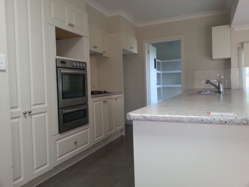 10 Valerie Street, Boronia VIC 3155