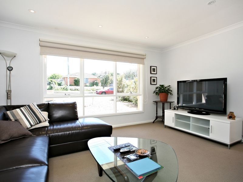 2/41 Orange Grove, Bayswater VIC 3153