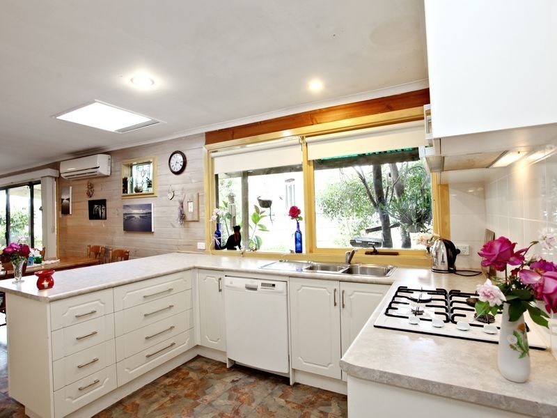 12 Wilson Street, Ferntree Gully VIC 3156