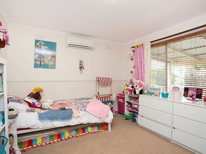 446 Dorset Road (on secluded service road), Boronia VIC 3155