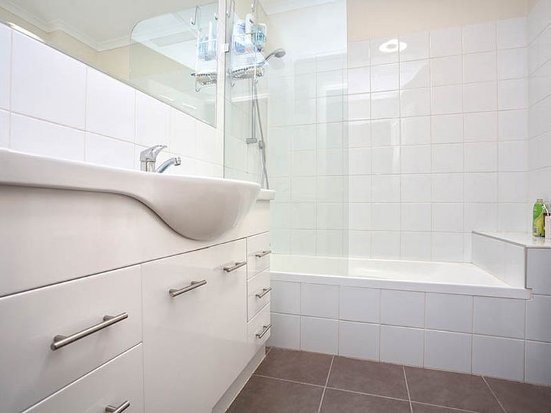 446 Dorset Road (on secluded service road), Boronia VIC 3155