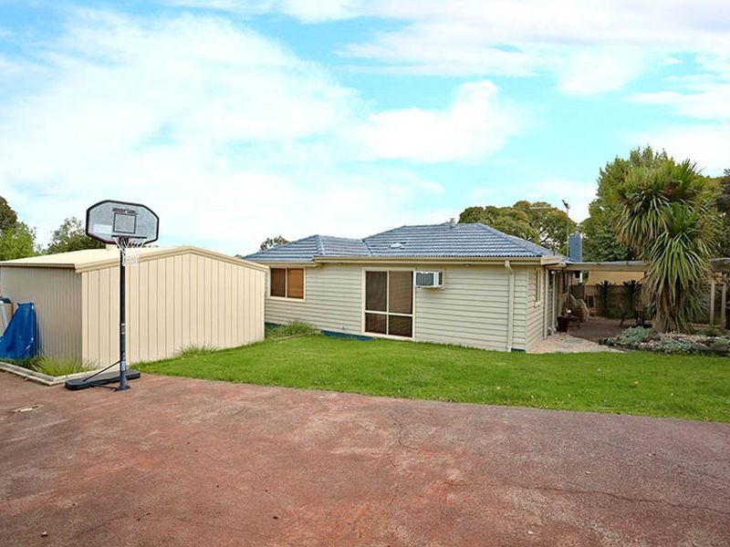 446 Dorset Road (on secluded service road), Boronia VIC 3155
