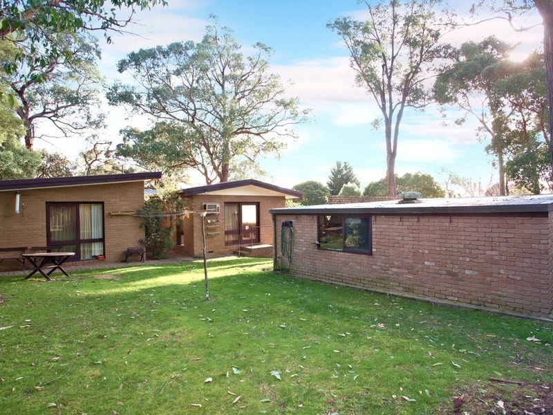 10 Verbena Avenue, The Basin VIC 3154