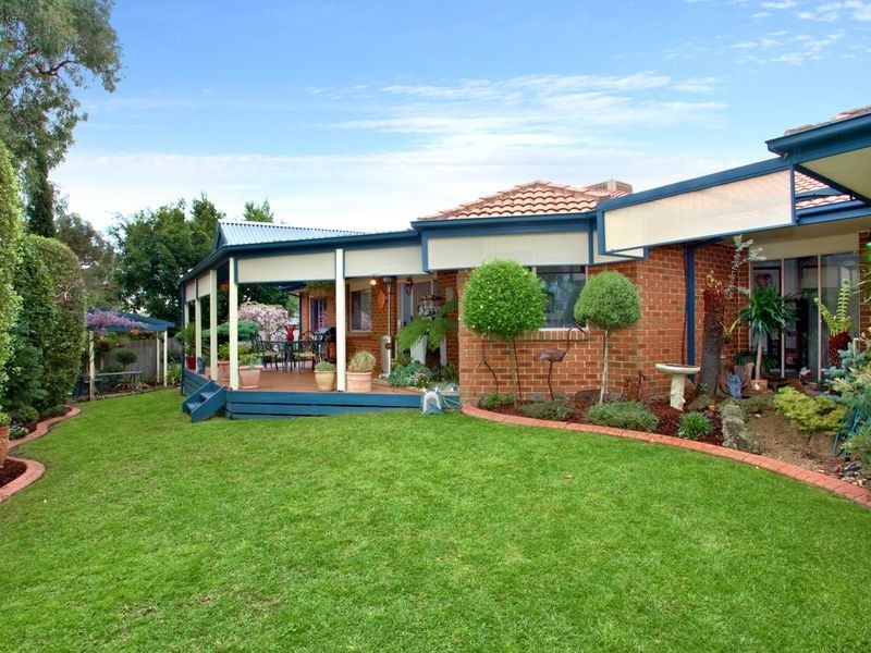 18 Teofilo Drive, Lysterfield VIC 3156