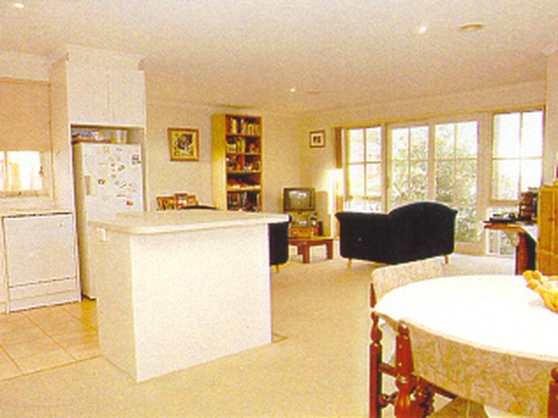 23 Blossom Grove, Knoxfield VIC 3180