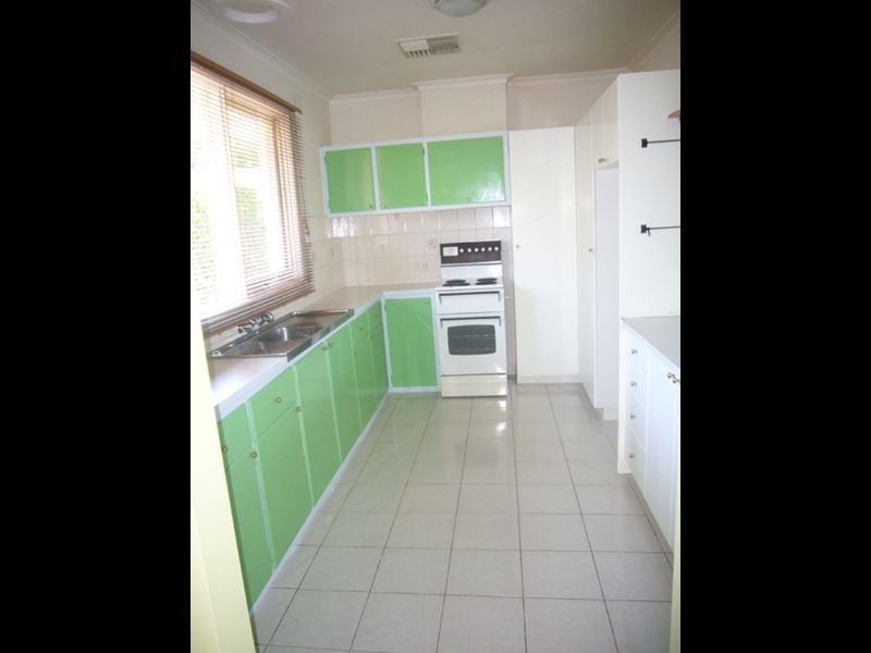 5 Falconer Road, Boronia VIC 3155