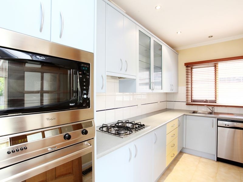 6 Mitre Crescent, Bayswater VIC 3153