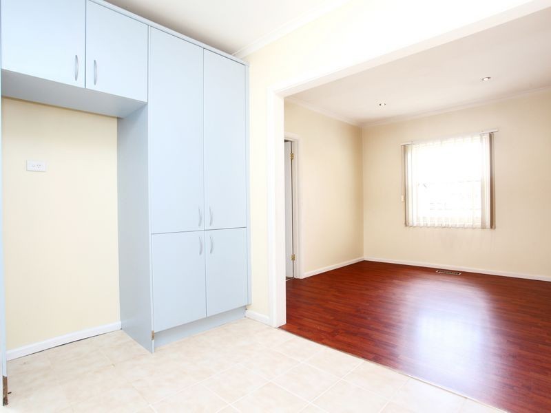 6 Mitre Crescent, Bayswater VIC 3153