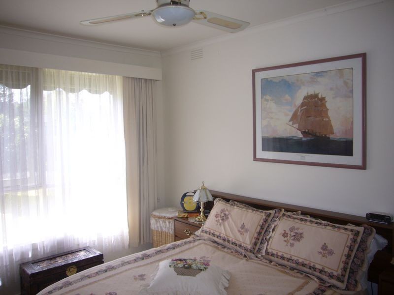 6 Benbow Crescent, Boronia VIC 3155