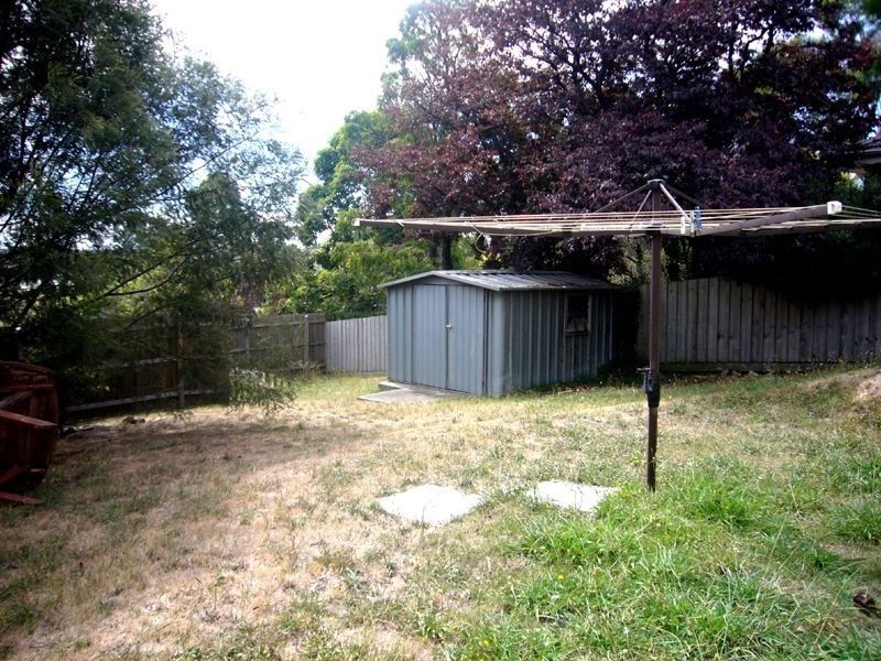 2 Edinburgh Road, Bayswater VIC 3153