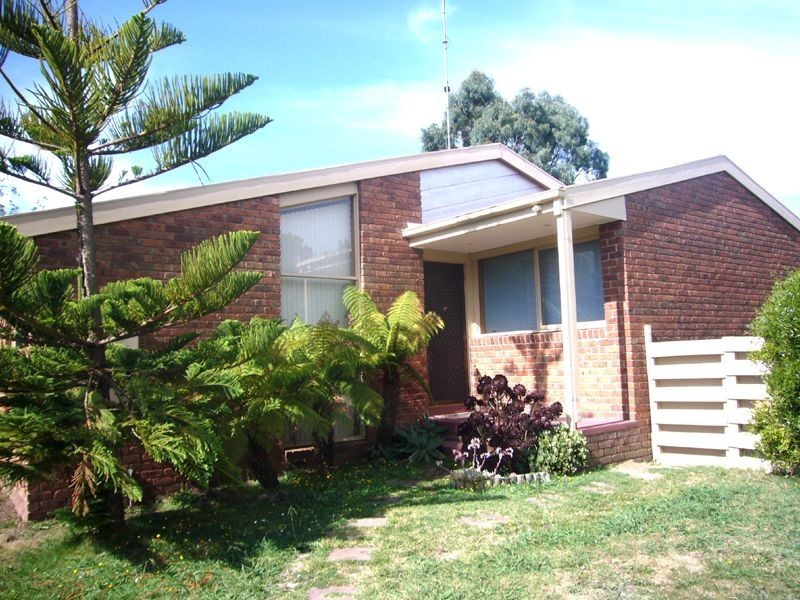 1 Watermoore Avenue, Kilsyth VIC 3137