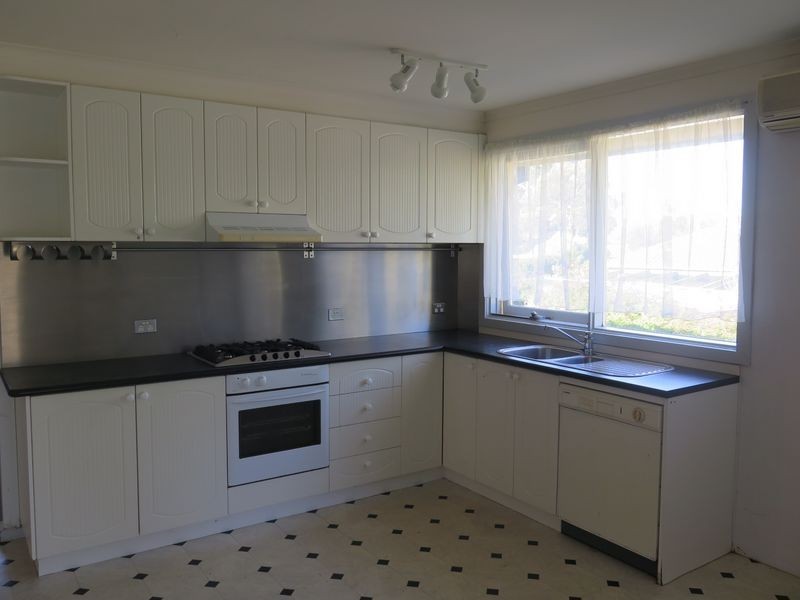 4 Benbow Crescent, Boronia VIC 3155