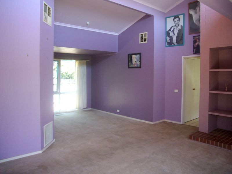 21 Mistletoe Close, Knoxfield VIC 3180