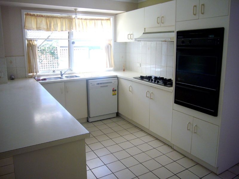 21 Mistletoe Close, Knoxfield VIC 3180