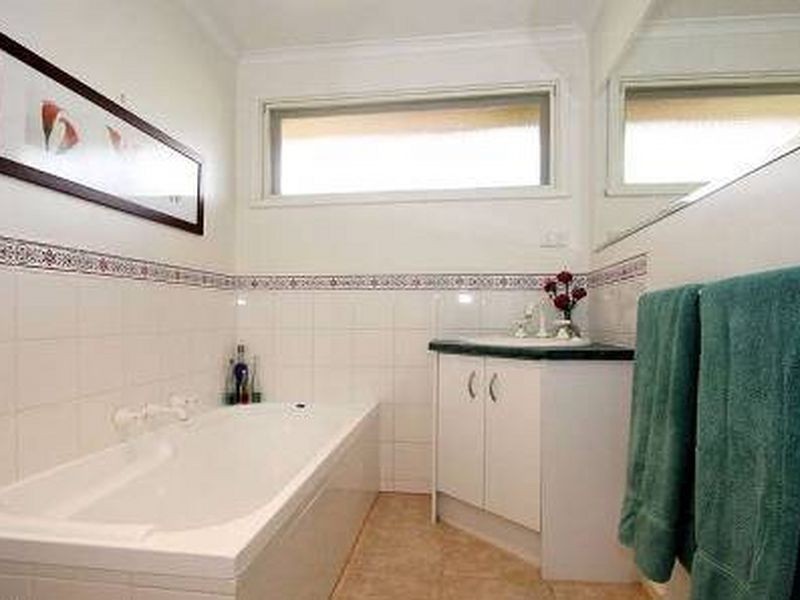 1 Amesbury Avenue, Wantirna VIC 3152