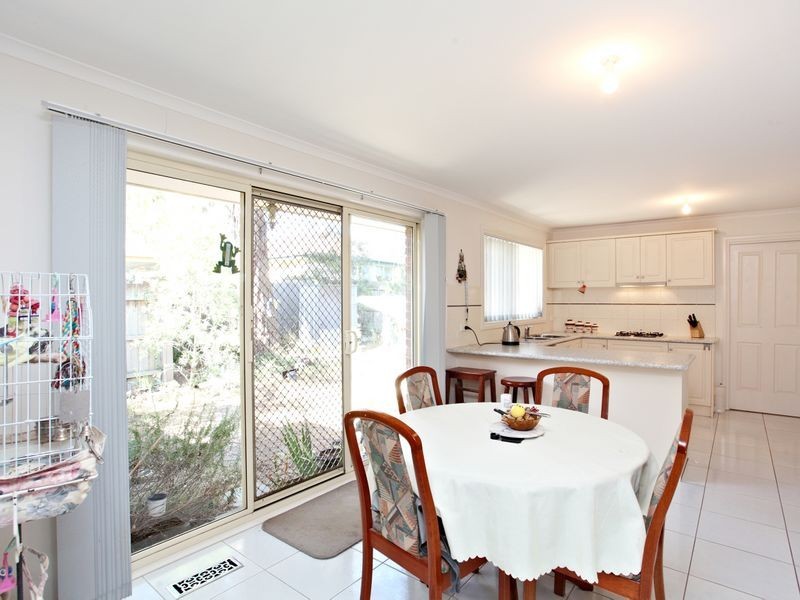 2/2 Wallace Avenue, Bayswater VIC 3153