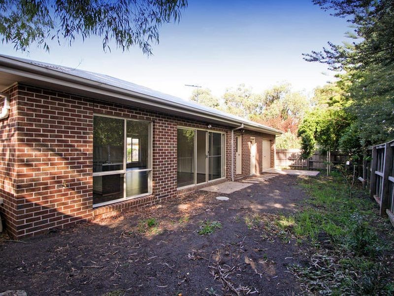 63a Landstrom Quadrant, Kilsyth VIC 3137