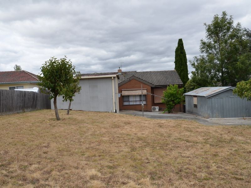 6 Velden Avenue, Ferntree Gully VIC 3156