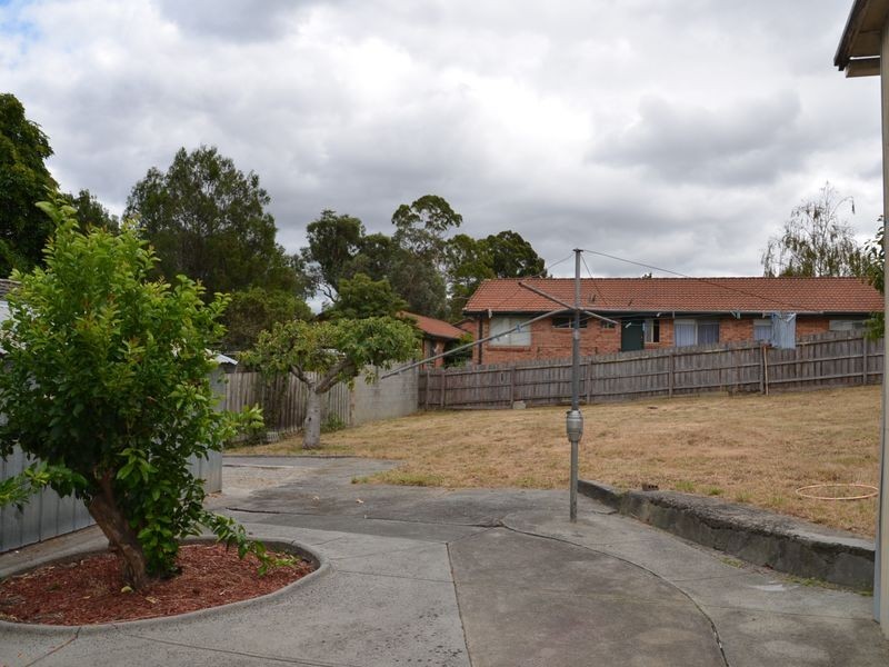 6 Velden Avenue, Ferntree Gully VIC 3156