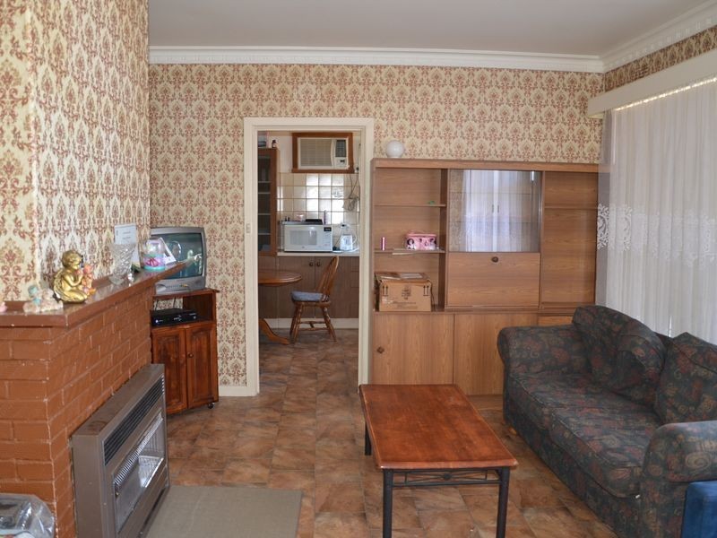 6 Velden Avenue, Ferntree Gully VIC 3156