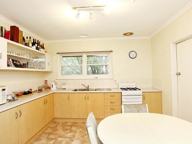 1/4 Camelia Crescent, The Basin VIC 3154