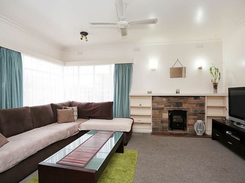 31 Pine Crescent, Boronia VIC 3155
