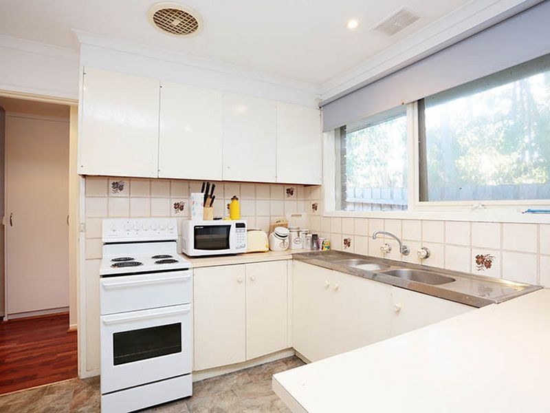 8 Winby Court, The Basin VIC 3154