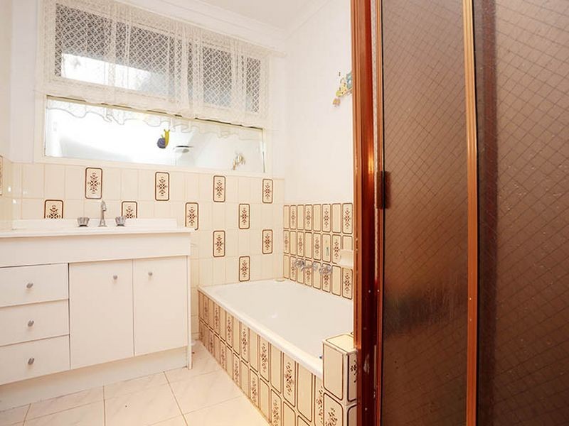 8 Winby Court, The Basin VIC 3154