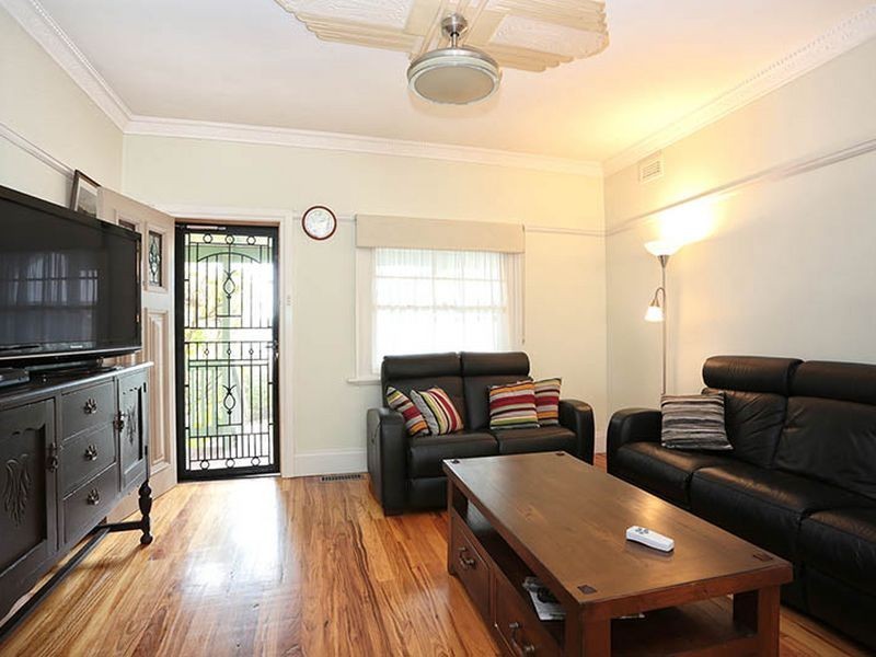 13 Barton Avenue, Ferntree Gully VIC 3156
