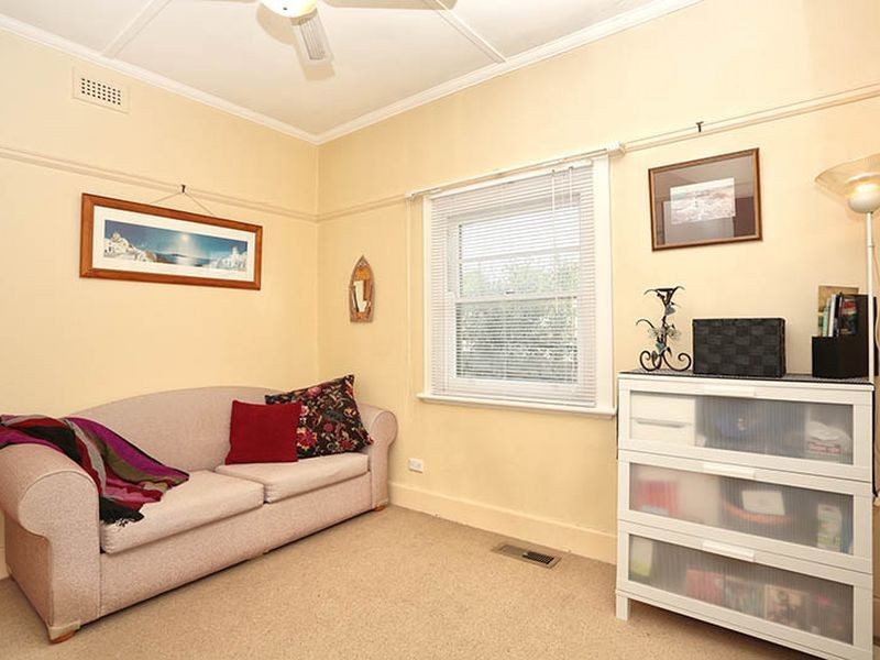 13 Barton Avenue, Ferntree Gully VIC 3156