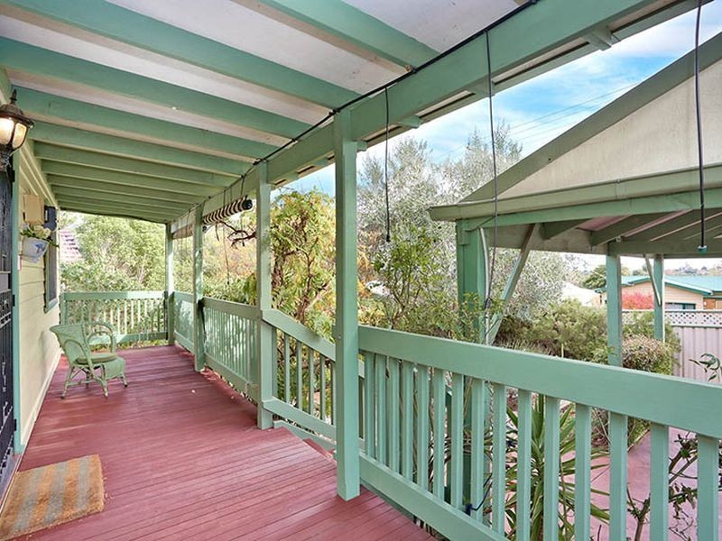 13 Barton Avenue, Ferntree Gully VIC 3156
