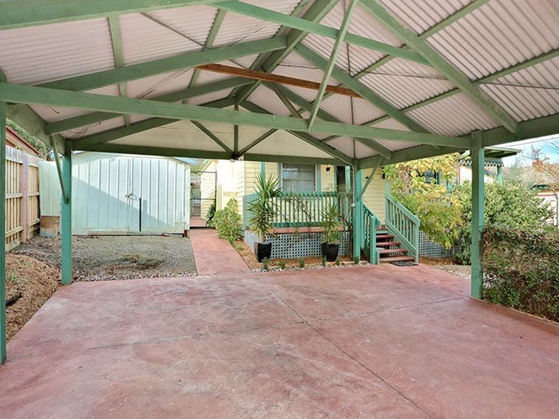 13 Barton Avenue, Ferntree Gully VIC 3156