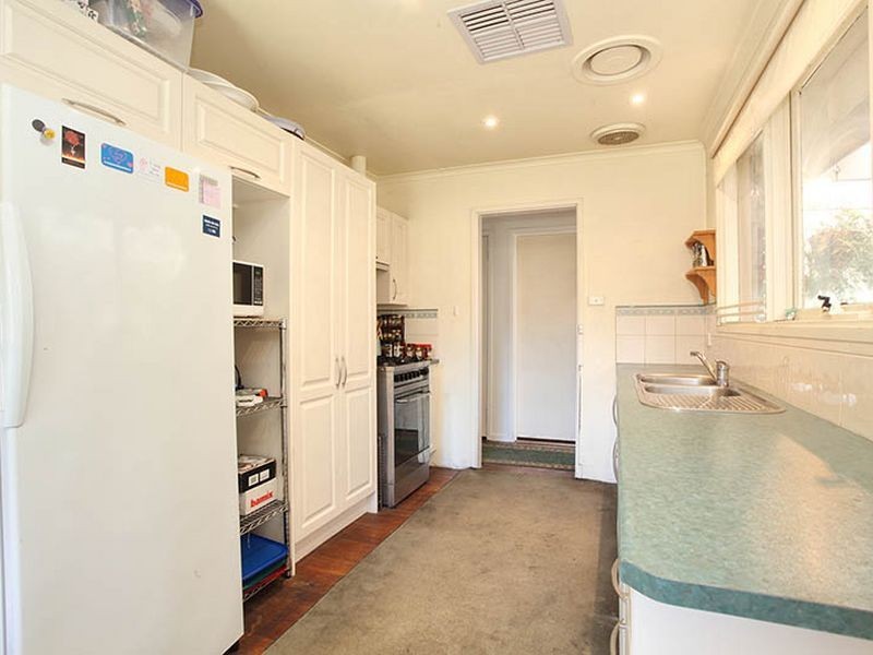 42 Cinerea Avenue, Ferntree Gully VIC 3156