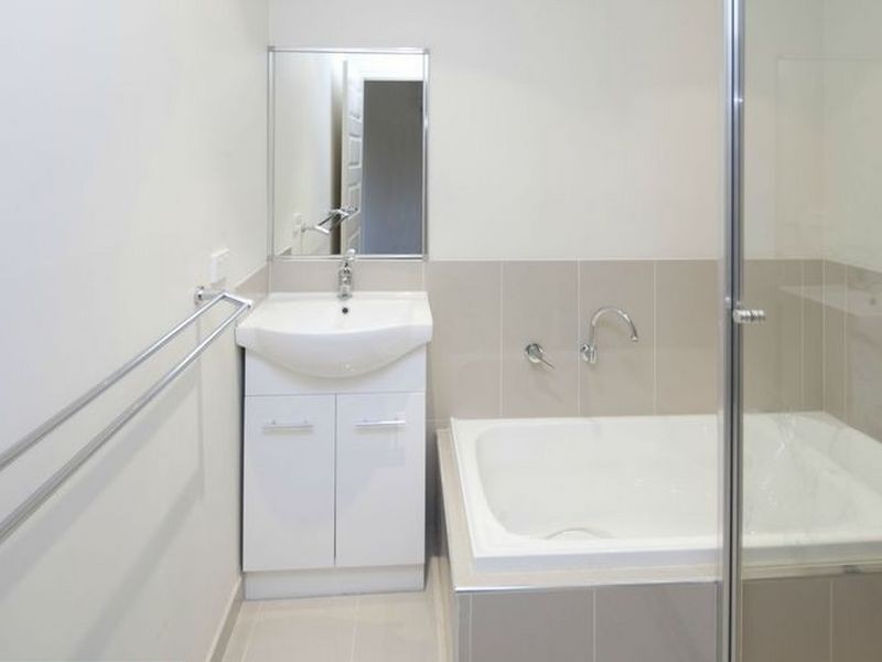 2/19 Dobson Street, Ferntree Gully VIC 3156