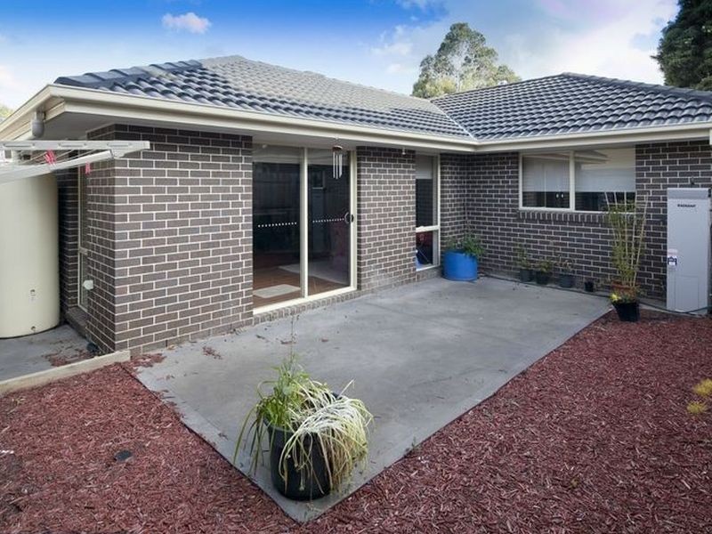 2/19 Dobson Street, Ferntree Gully VIC 3156