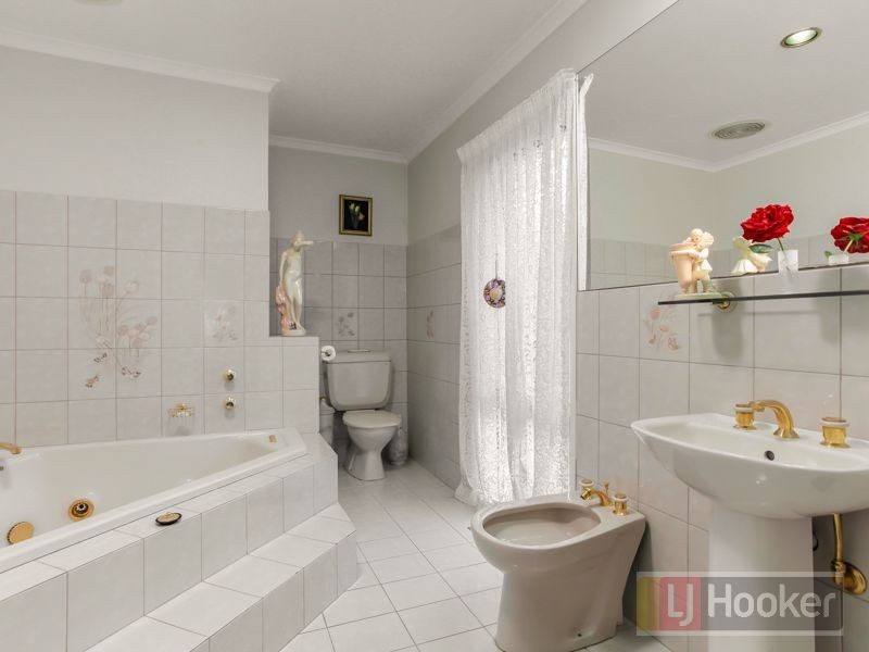 13 Baranbali Drive, Vermont South VIC 3133