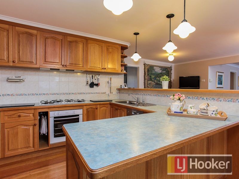 27 Warratah Avenue, The Basin VIC 3154