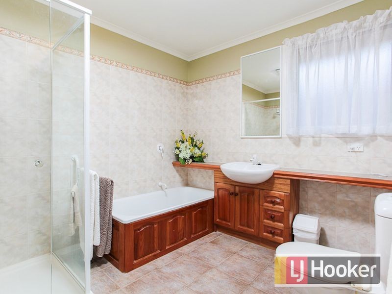 27 Warratah Avenue, The Basin VIC 3154