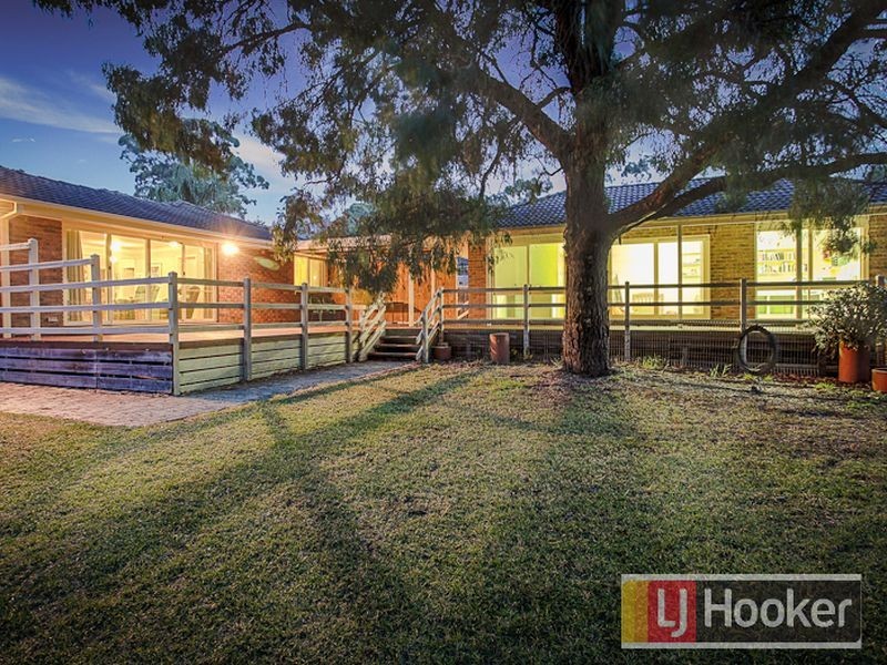 27 Warratah Avenue, The Basin VIC 3154