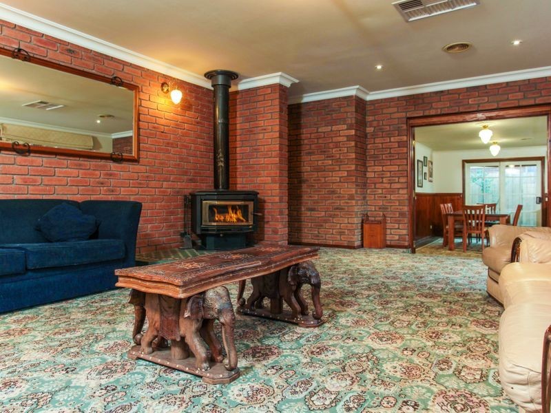 4 Baunton Court, Kilsyth VIC 3137